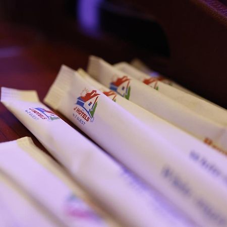 J Hotel Jaffna Ngoại thất bức ảnh