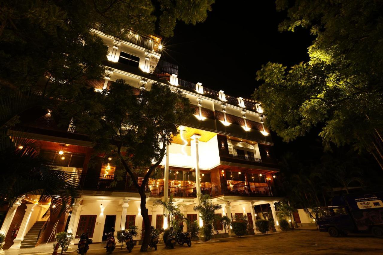 J Hotel Jaffna Ngoại thất bức ảnh